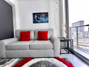 Modern Studio Downtown with Pool and Gym